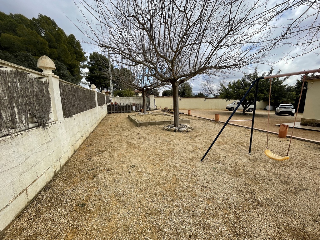 Chalet Ontinyent - Garrofer de L´Hora