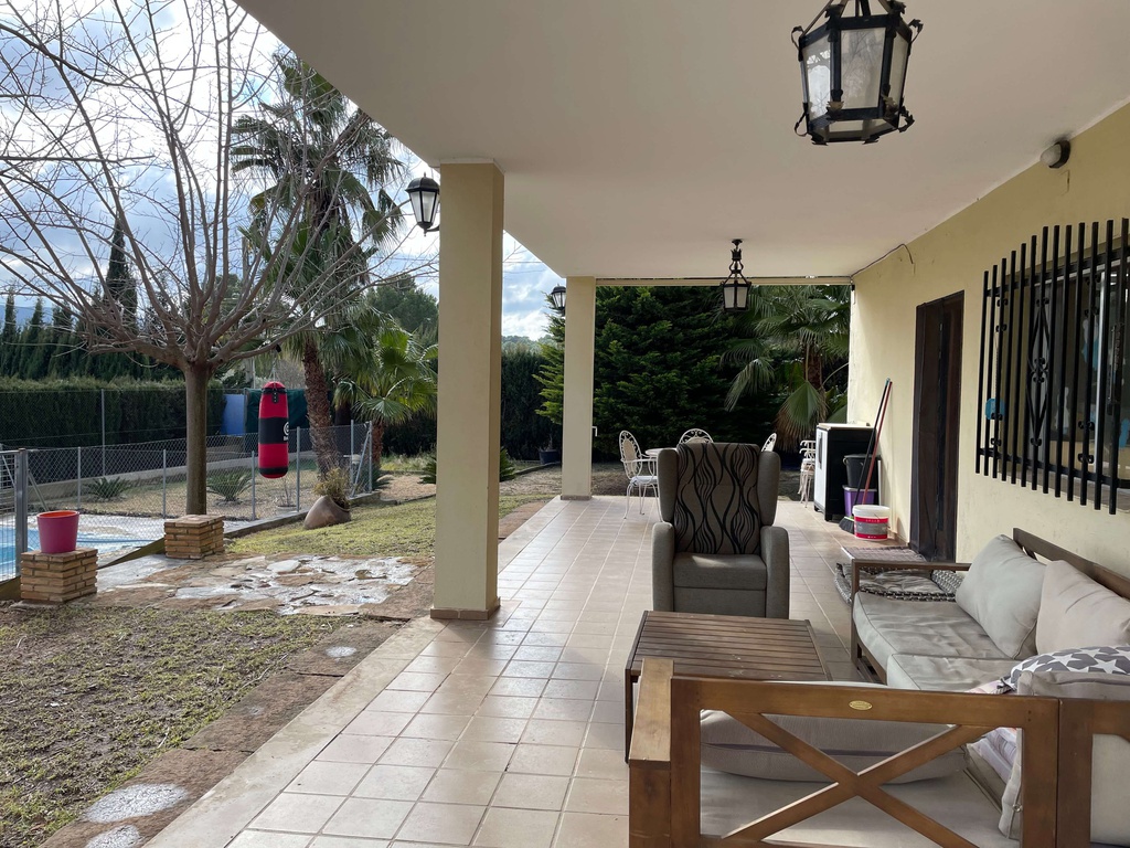 Chalet Ontinyent - Garrofer de L´Hora
