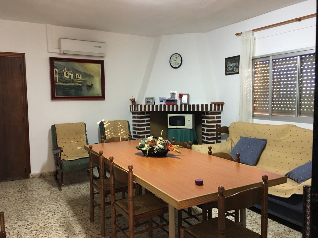 chalet Ontinyent-Almaig