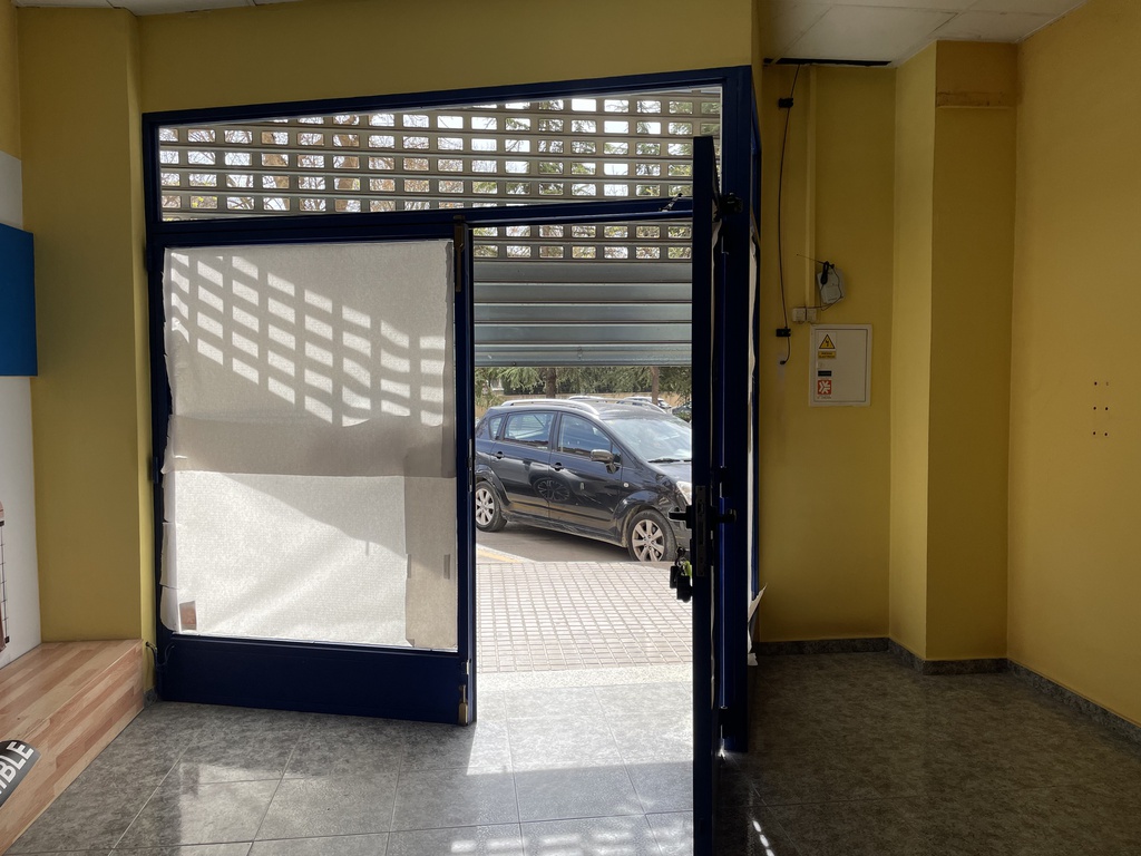 [AL/000638] Bajo Comercial - San José (Luz)