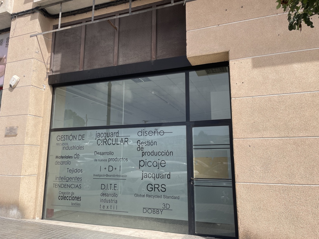 Bajo comercial - Almaig